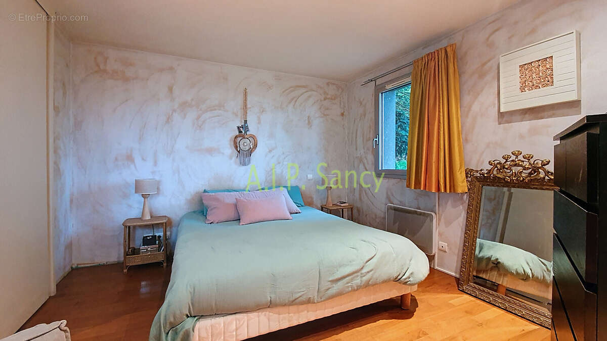 Maison à BESSE-ET-SAINT-ANASTAISE