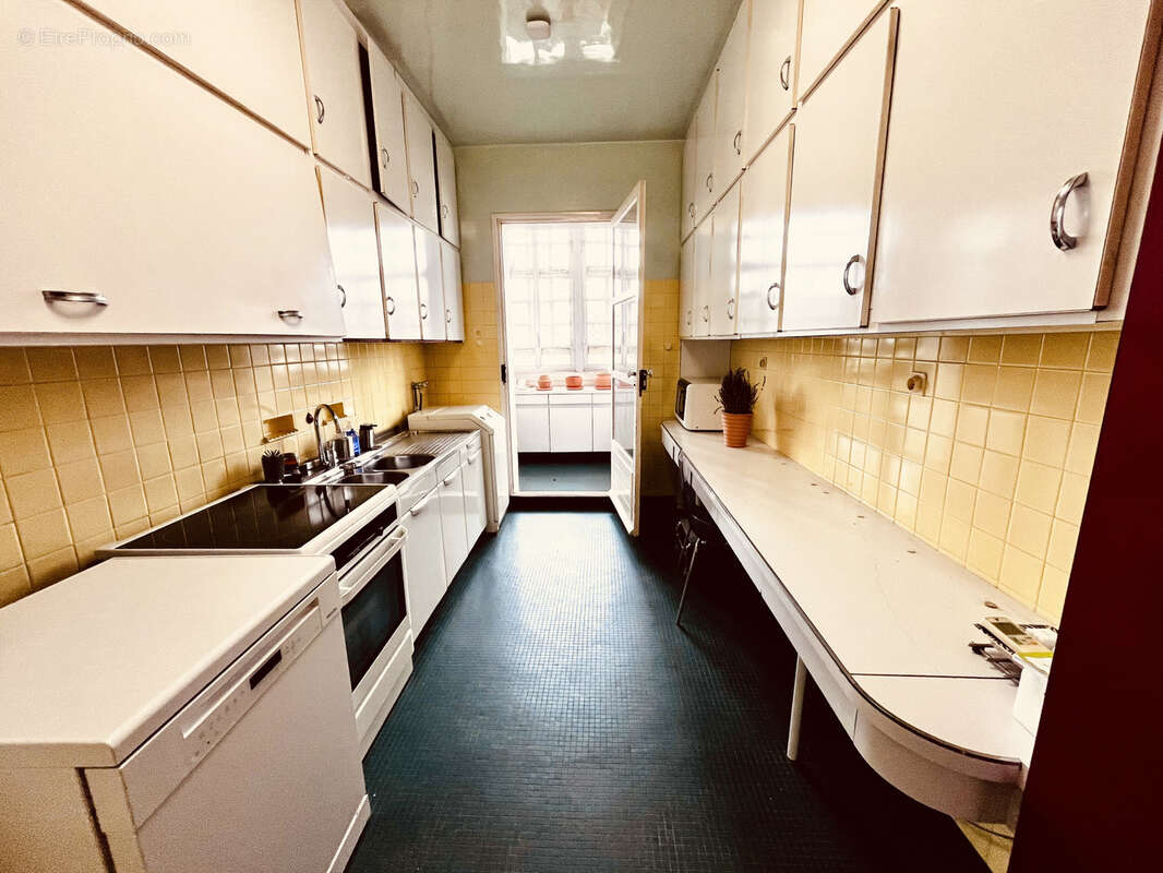 Appartement à MARSEILLE-8E