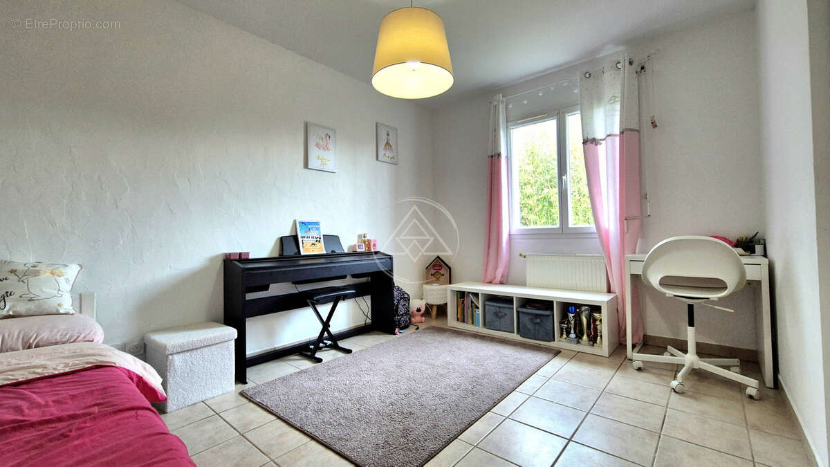 Maison à ROMANS-SUR-ISERE