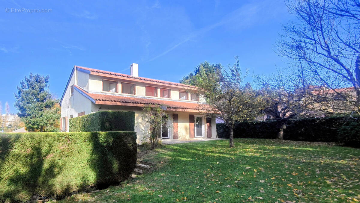 Maison à SAINTE-FOY-LES-LYON