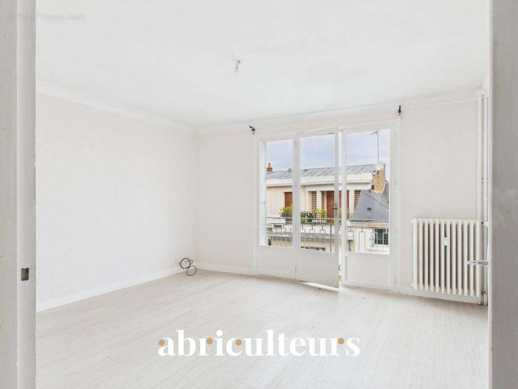 Appartement T2 avec terrasse et balcon, au cœur du quartier Salengro en vente à TOURS centre (37000) - photo 2