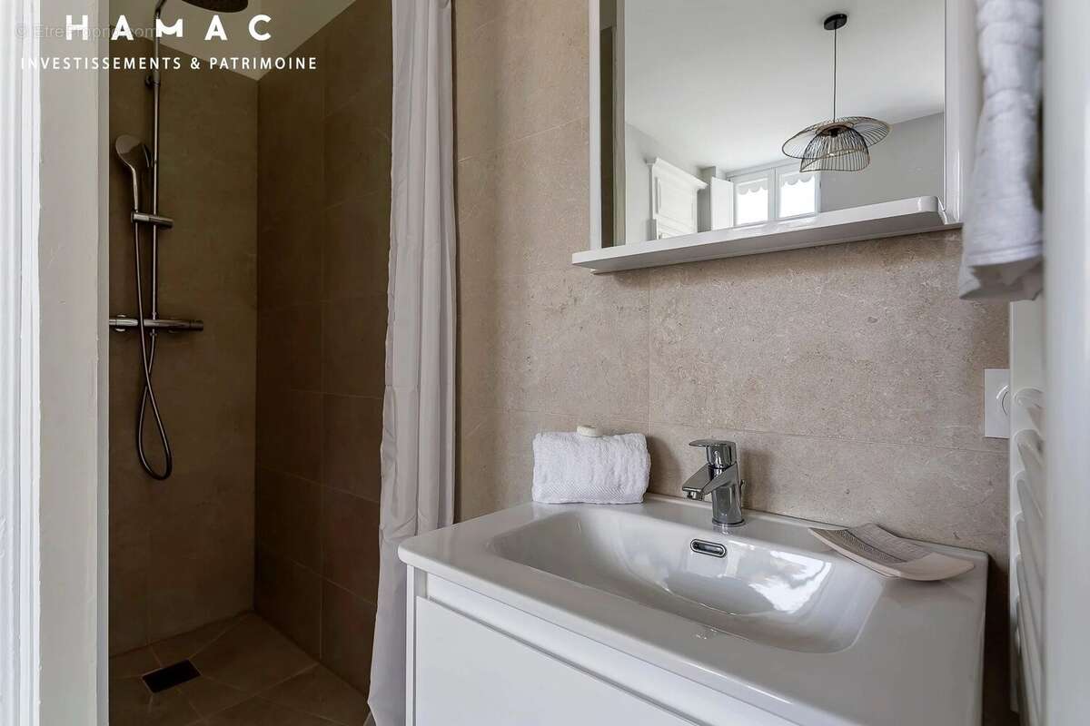 T4 de charme – 79 m² avec ascenseur – secteur ainay / carnot - emplacement exceptionnel - photo 10