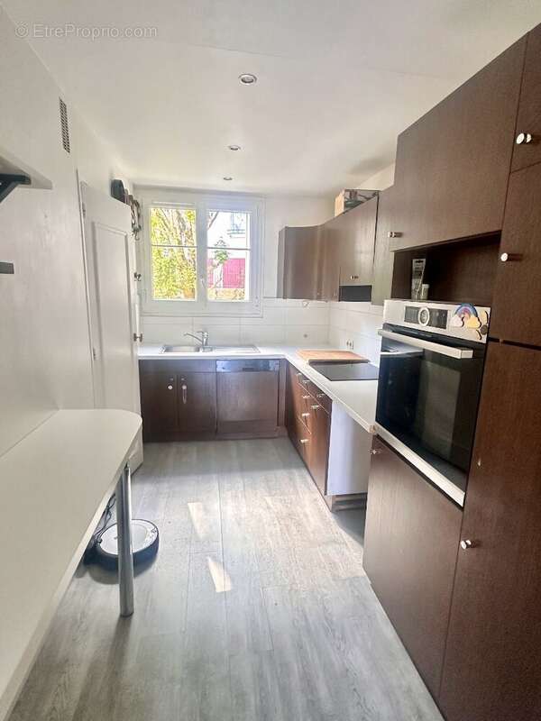 Appartement à BUC