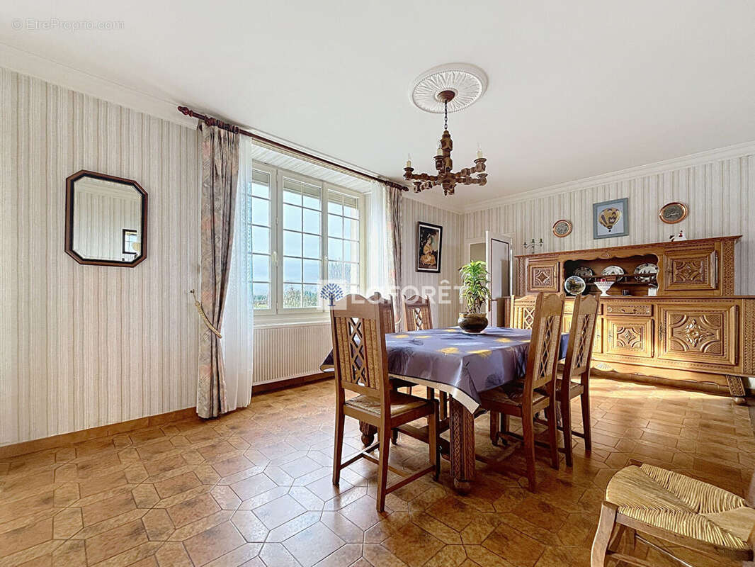 Maison à SAINT-AUBIN-LE-CLOUD