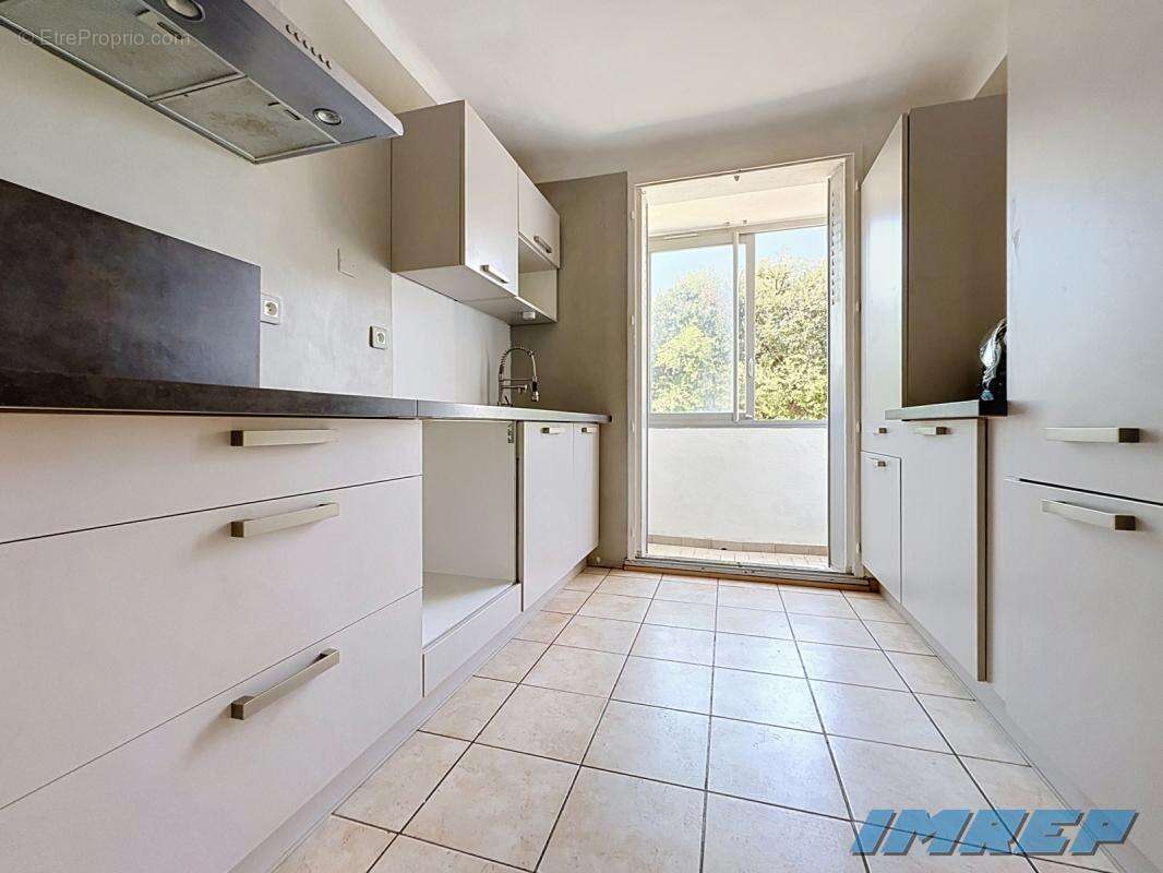 Appartement à MARSEILLE-9E