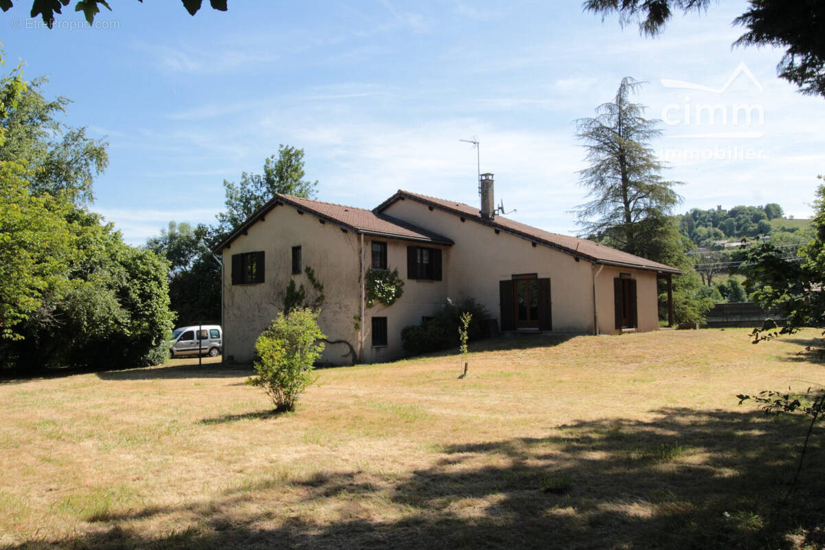 Maison à SAINT-SIMEON-DE-BRESSIEUX