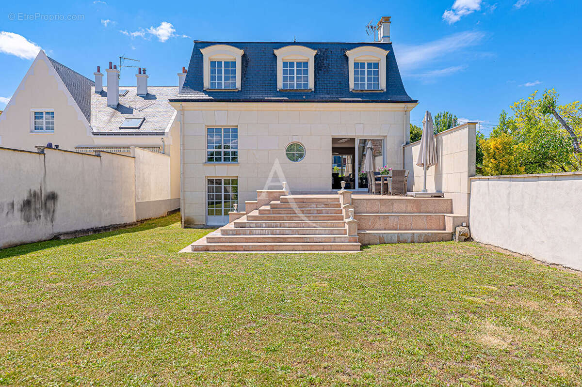 Maison à LIMEIL-BREVANNES