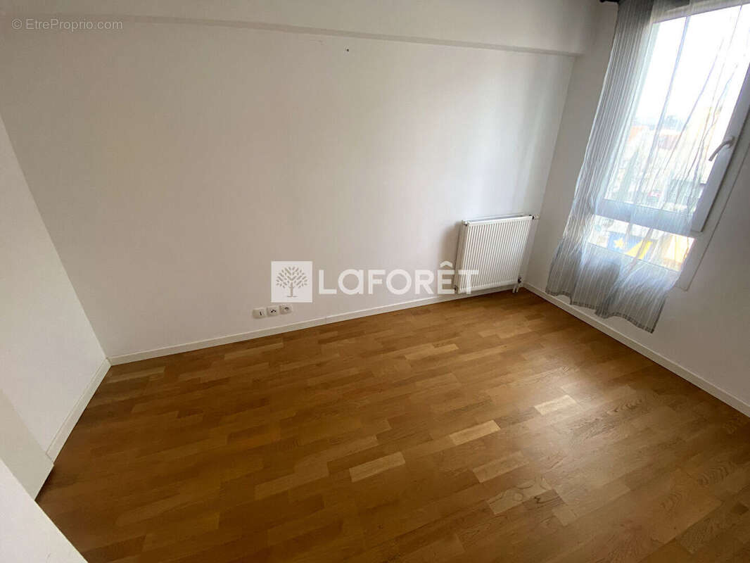 Appartement à LES MUREAUX