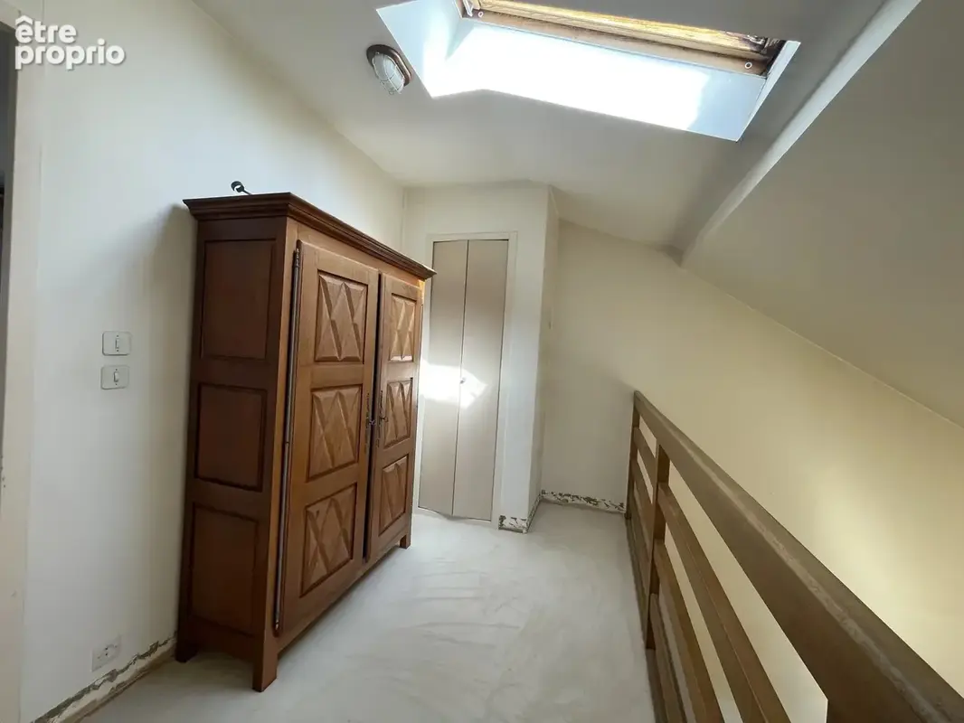 Le douet  dernier étage - t5 de 82m² – mezzanine – garage - photo 9