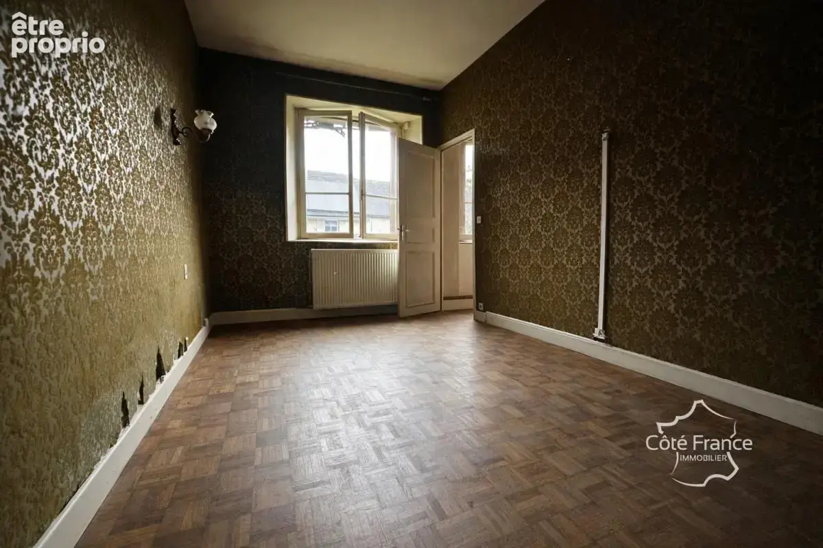 Une maison de caractère au coeur d'un environnement recherché - photo 12