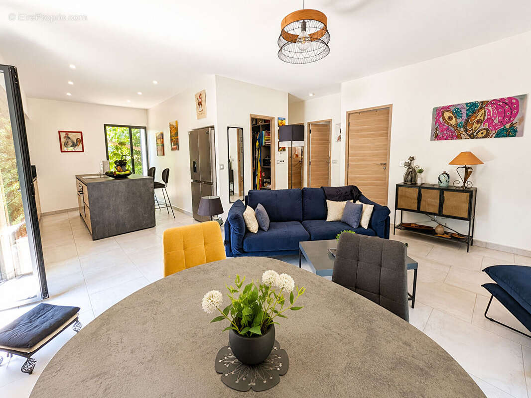 Cannes bas Croix-des-Gardes - Maison neuve 82 m²  niché dans la verdure - Terrain 609 m² - Création possible d'un étage - photo 4