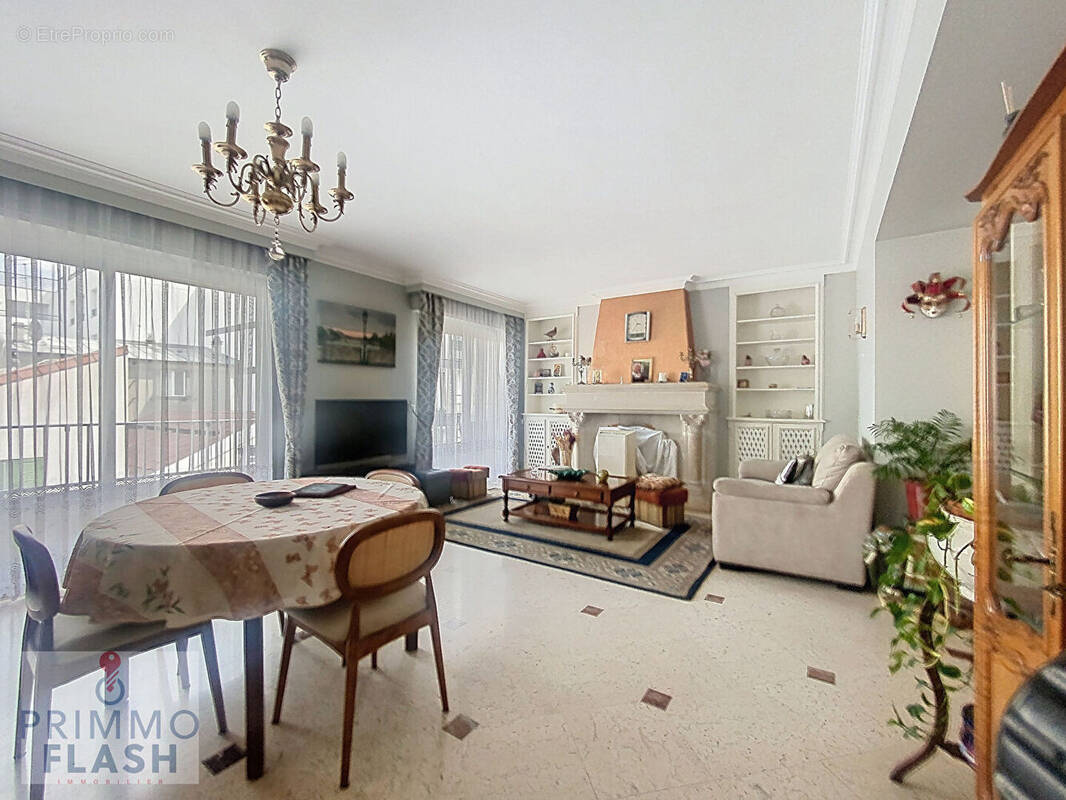 Appartement à AUBERVILLIERS