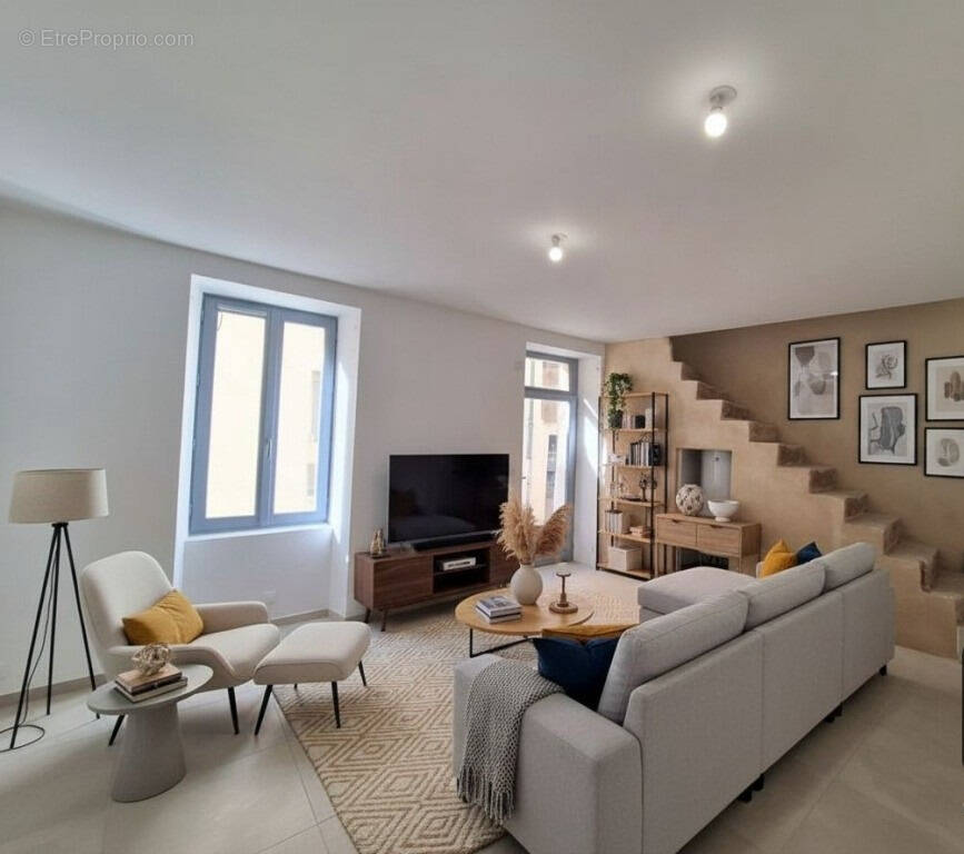 Appartement à SUZE-LA-ROUSSE