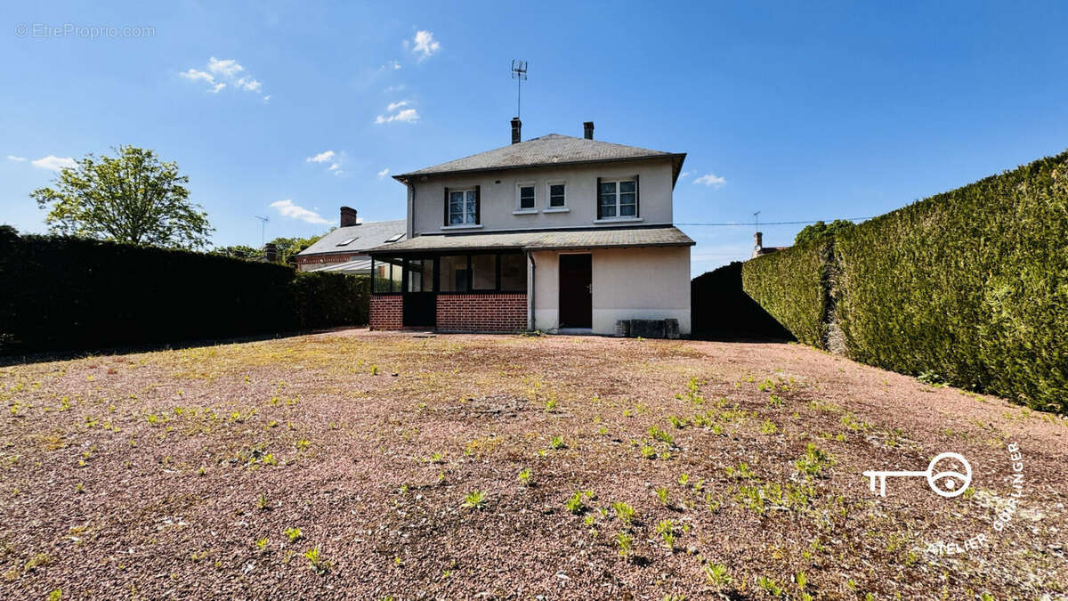 Maison à NEUNG-SUR-BEUVRON