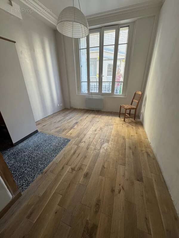 Appartement à PARIS-20E