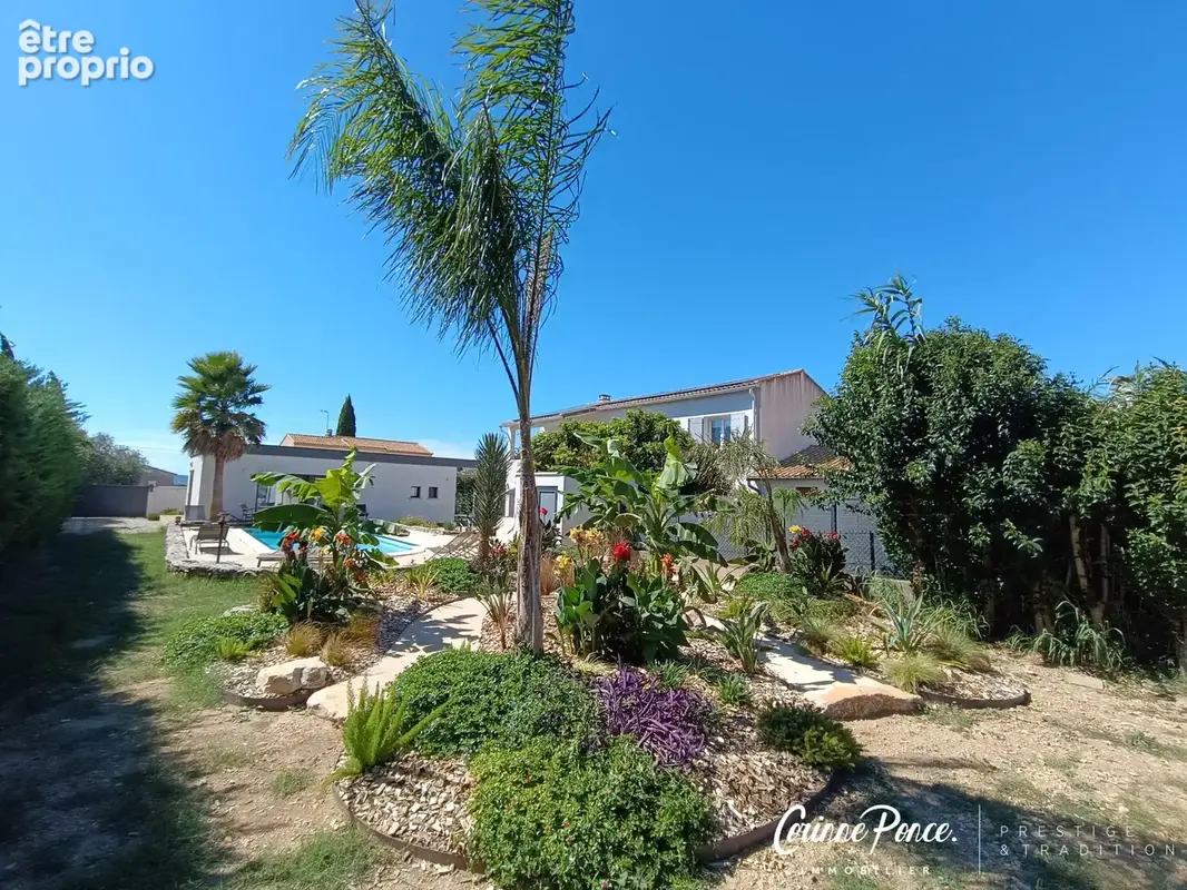 Villa rénovée contemporaine avec piscine, dépendance et atelier - photo 33