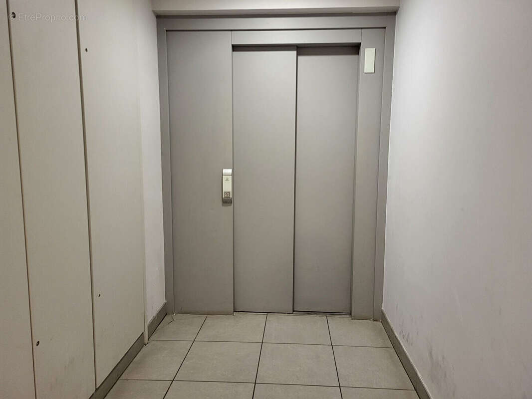 La Pompignane - T2 36m² + Terrasse de 14m²  + Parking - photo 10