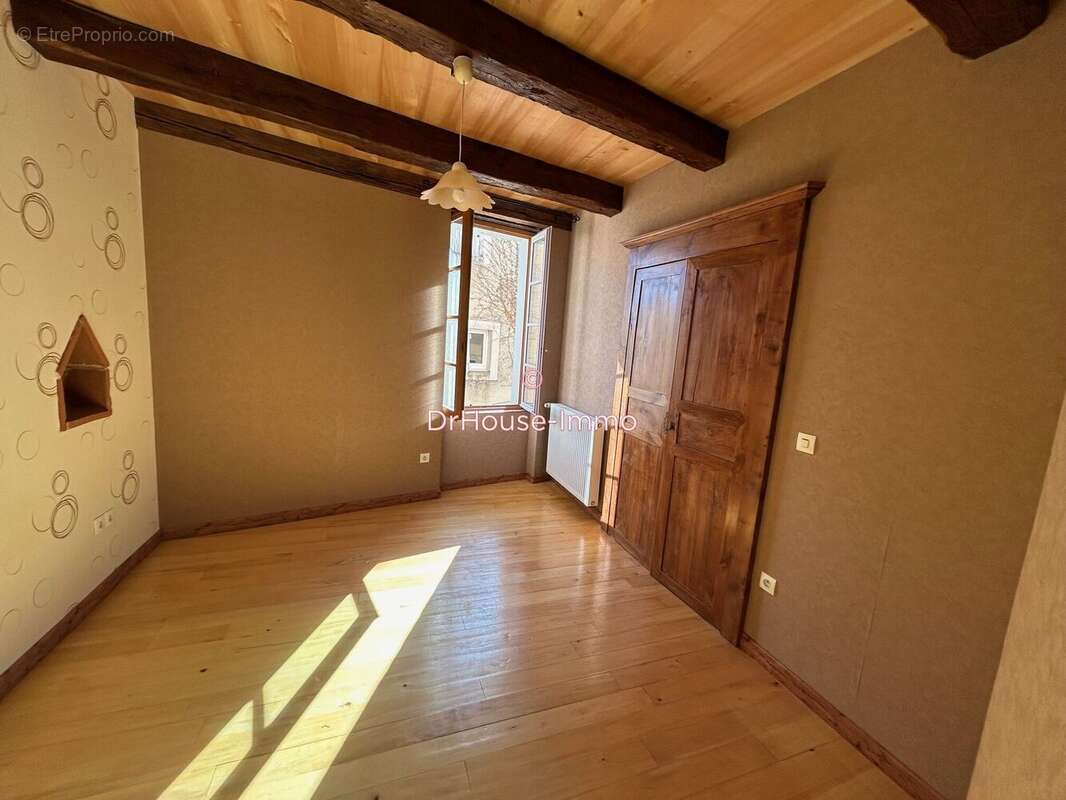Maison 76 m² à Cahors  - photo 6