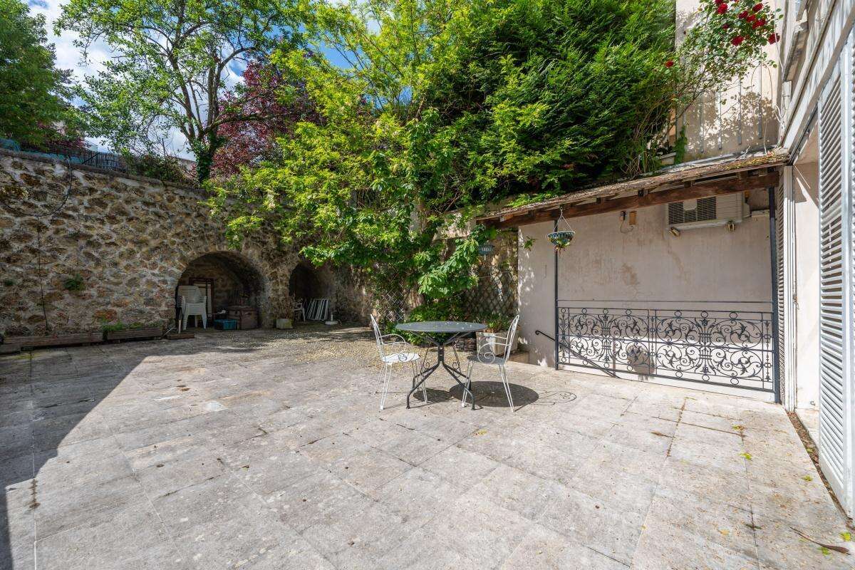 Maison à VILLE-D'AVRAY