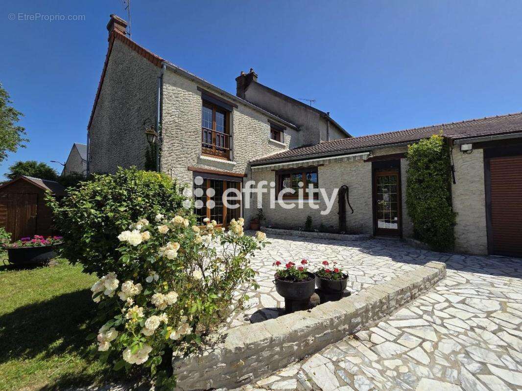 Maison à ABLIS