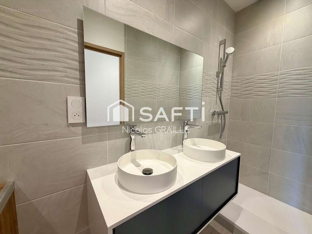 Appartement 78 m² à Millau  - photo 8