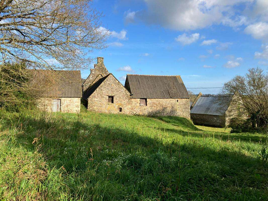Maison à PLUVIGNER