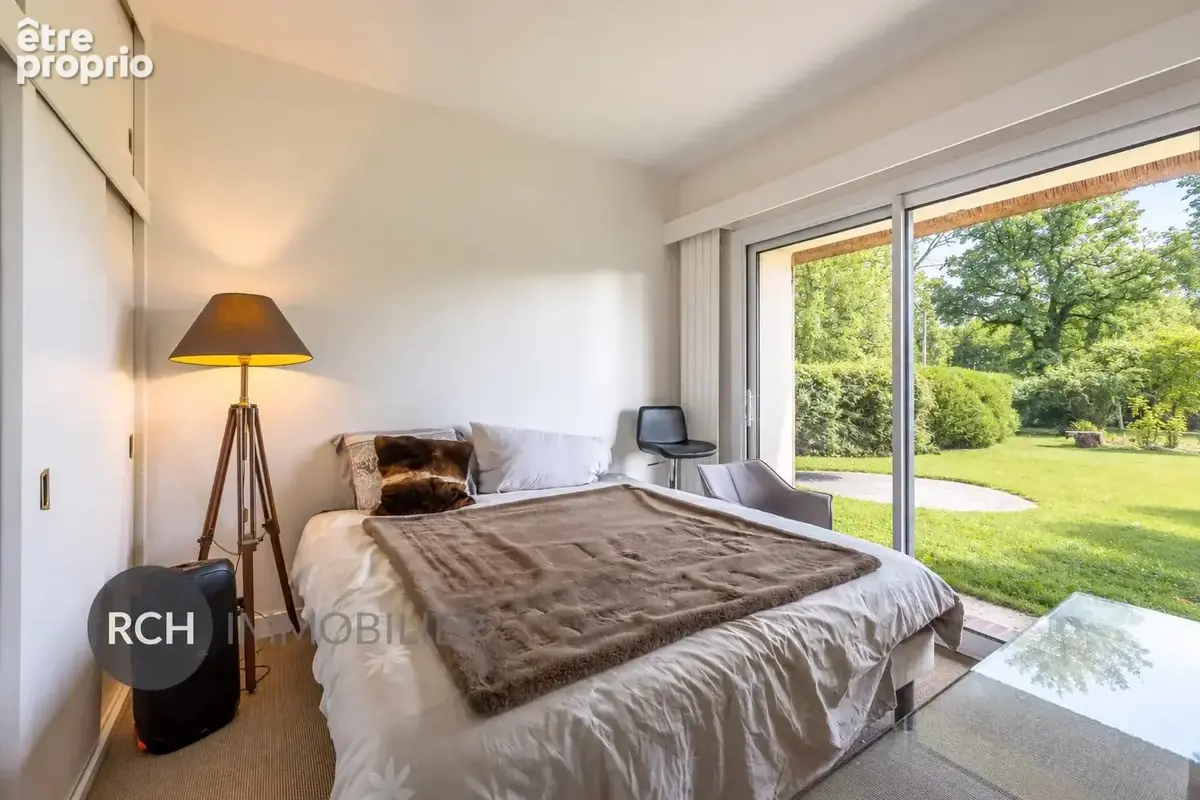 Secteur Montfort-l'Amaury - Superbe chaumière entièrement rénovée avec maison d'amis, piscine et tennis - photo 8