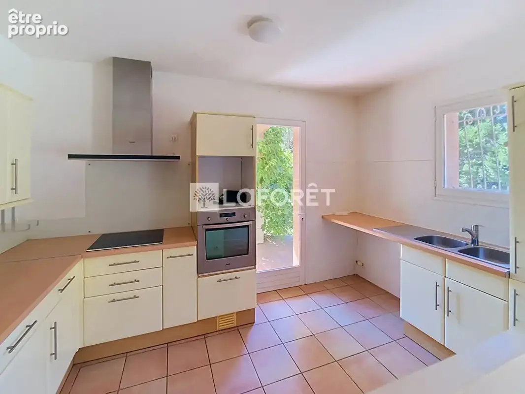 Montjoire, maison de type 5 sur une parcelle de 3373 m² environ ! - photo 9