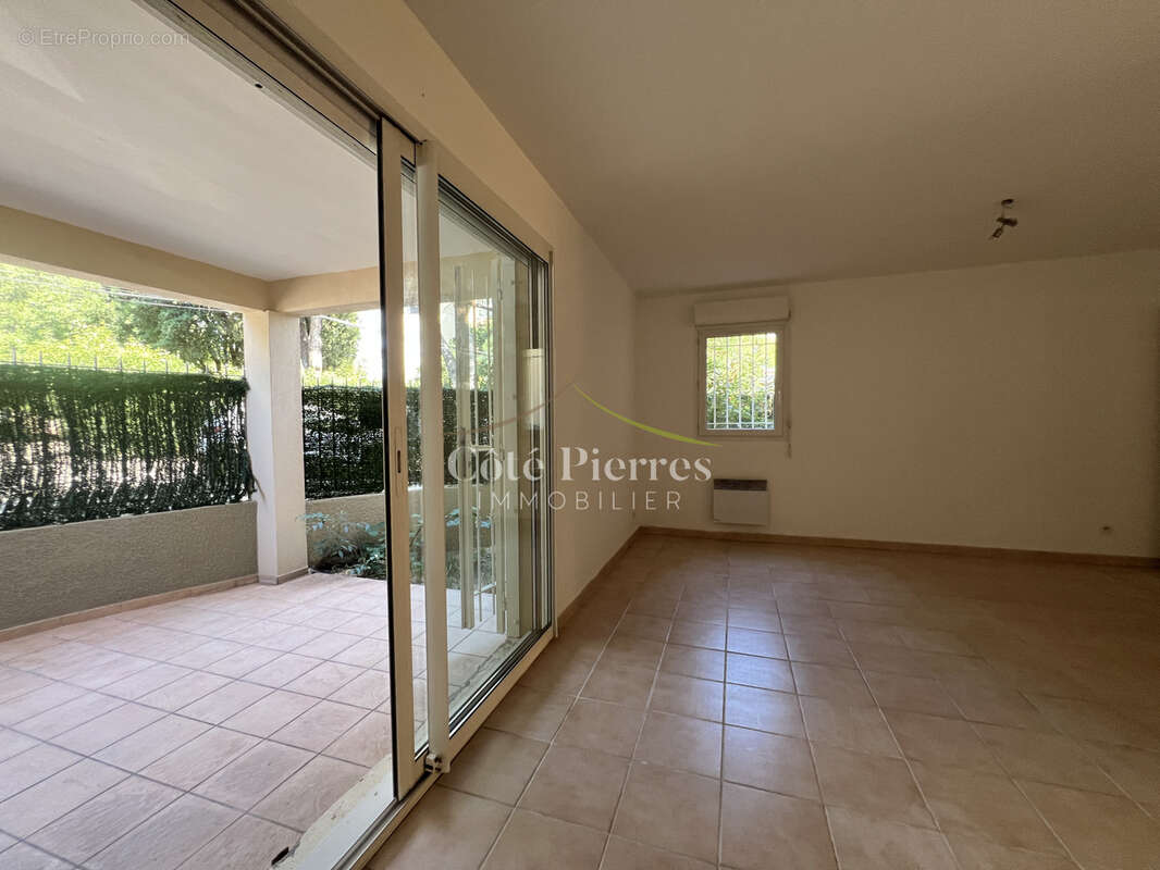 Appartement en vente 192400 € à Nîmes (30) - photo 4