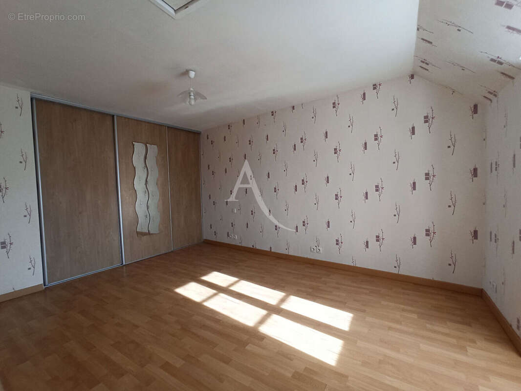 Maison à NOYERS-SUR-CHER