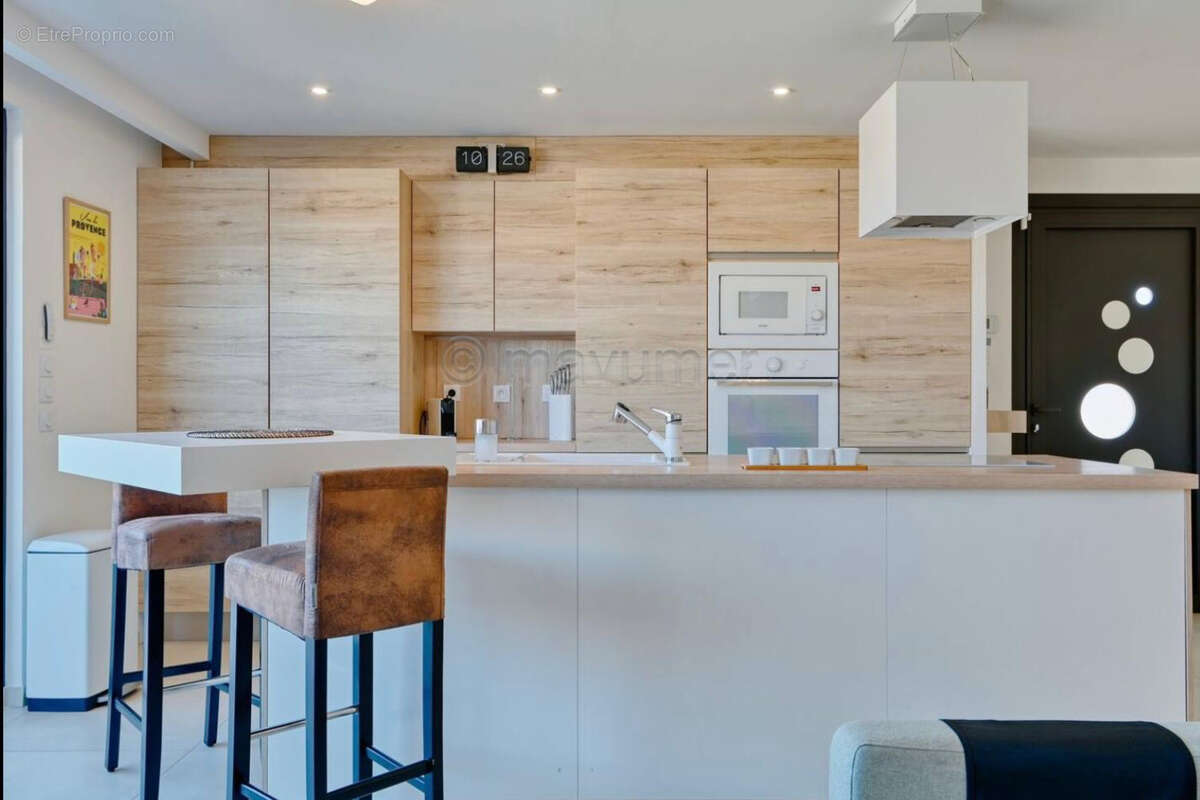 Superbe duplex T4 avec vue mer &amp; jacuzzi ? 83110 Sanary-sur-Mer (La Gorguette) n°4 - Appartement à SANARY-SUR-MER