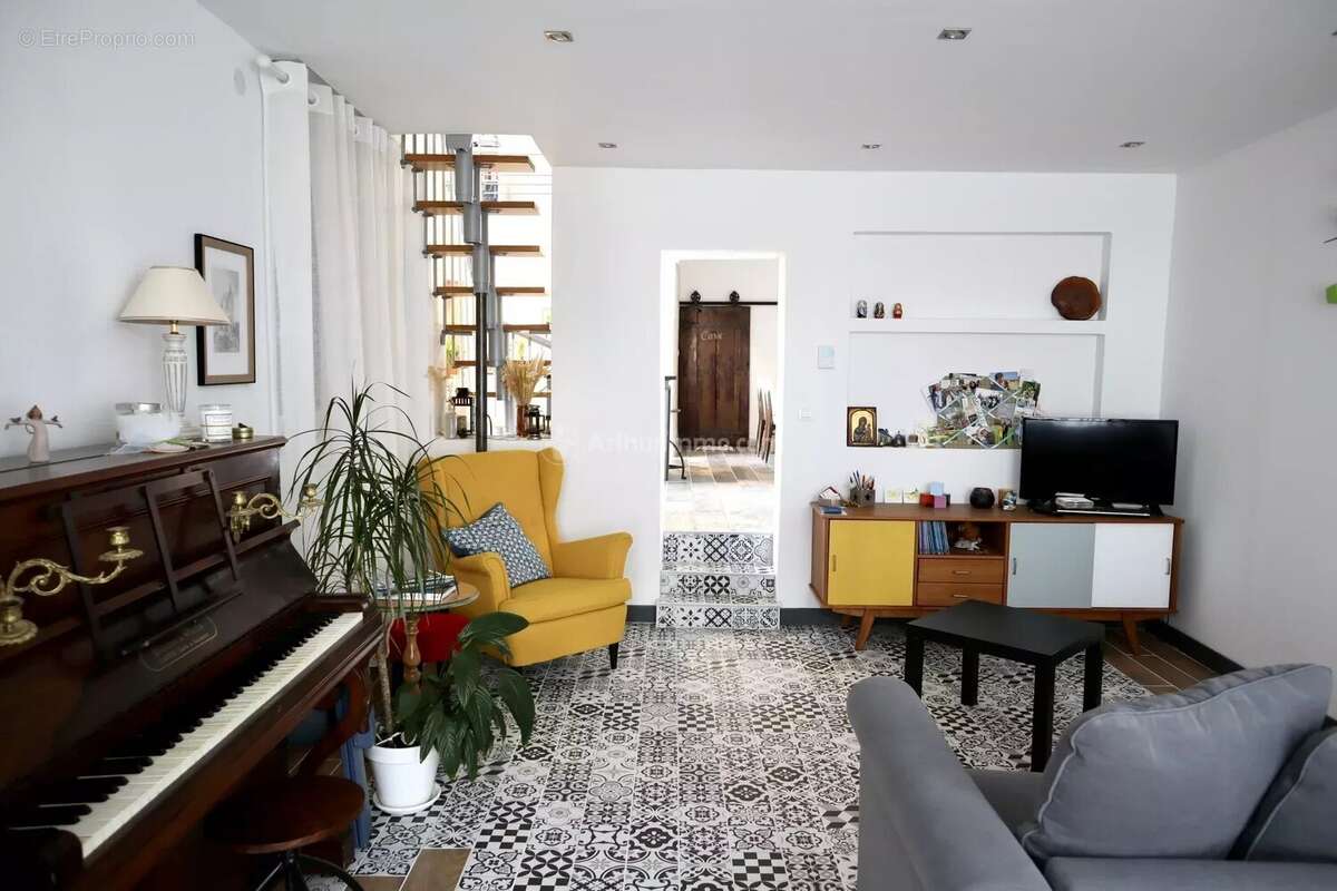 Maison à LA CHARTRE-SUR-LE-LOIR