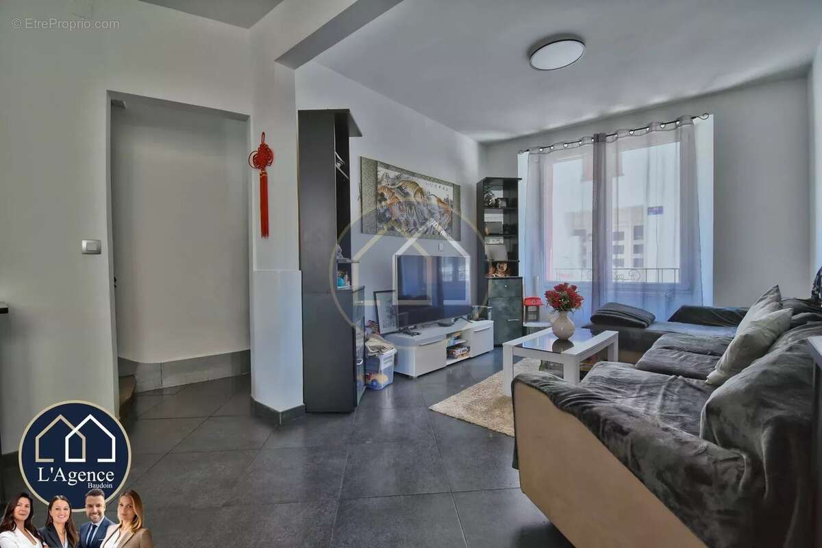 Maison à MONDONVILLE-SAINT-JEAN