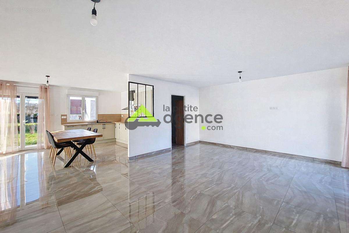 Maison à SAINT-FIEL