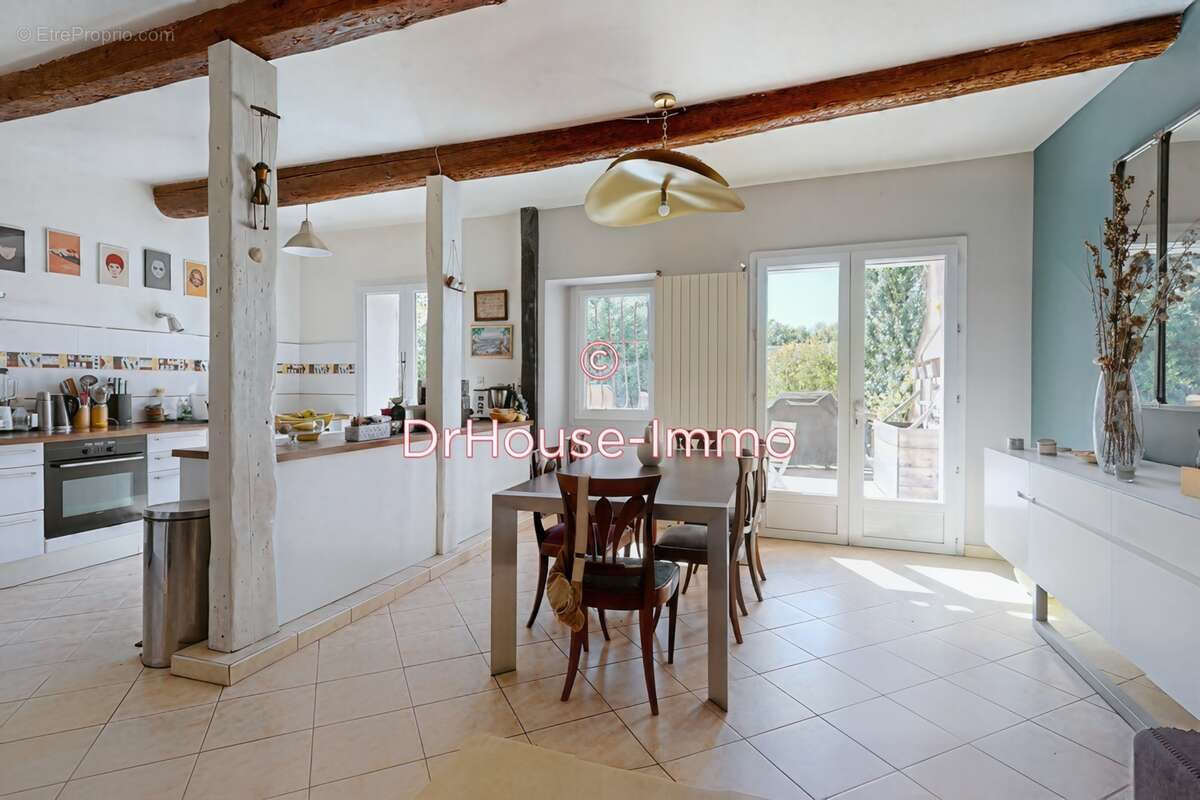 Maison à SAINT-CANNAT