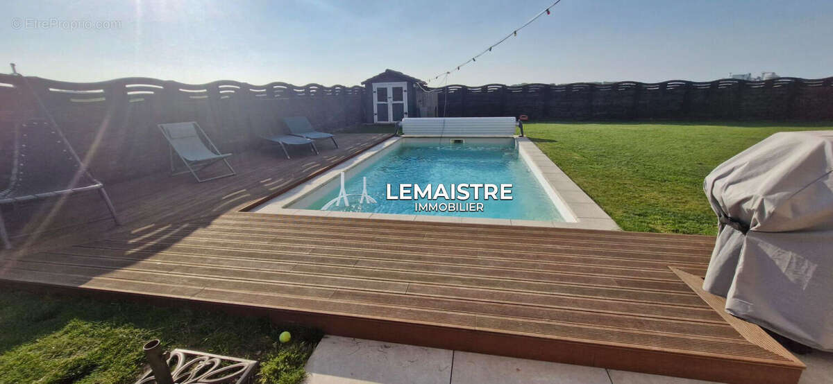 Maison à ALLOUVILLE-BELLEFOSSE