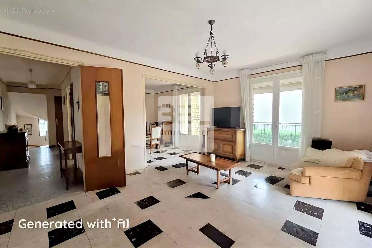 Maison à BAGNOLS-SUR-CEZE