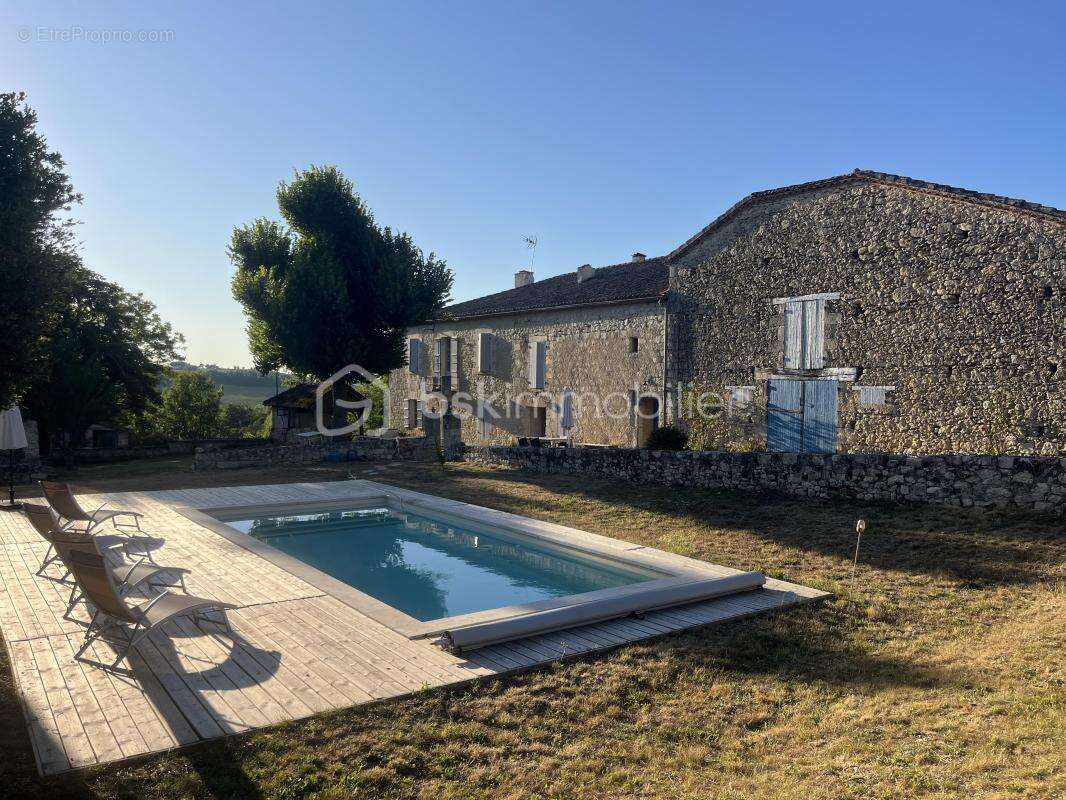Propriété avec gîtes, piscine, dépendances et pigeonnier historique dans le Gers - photo 27