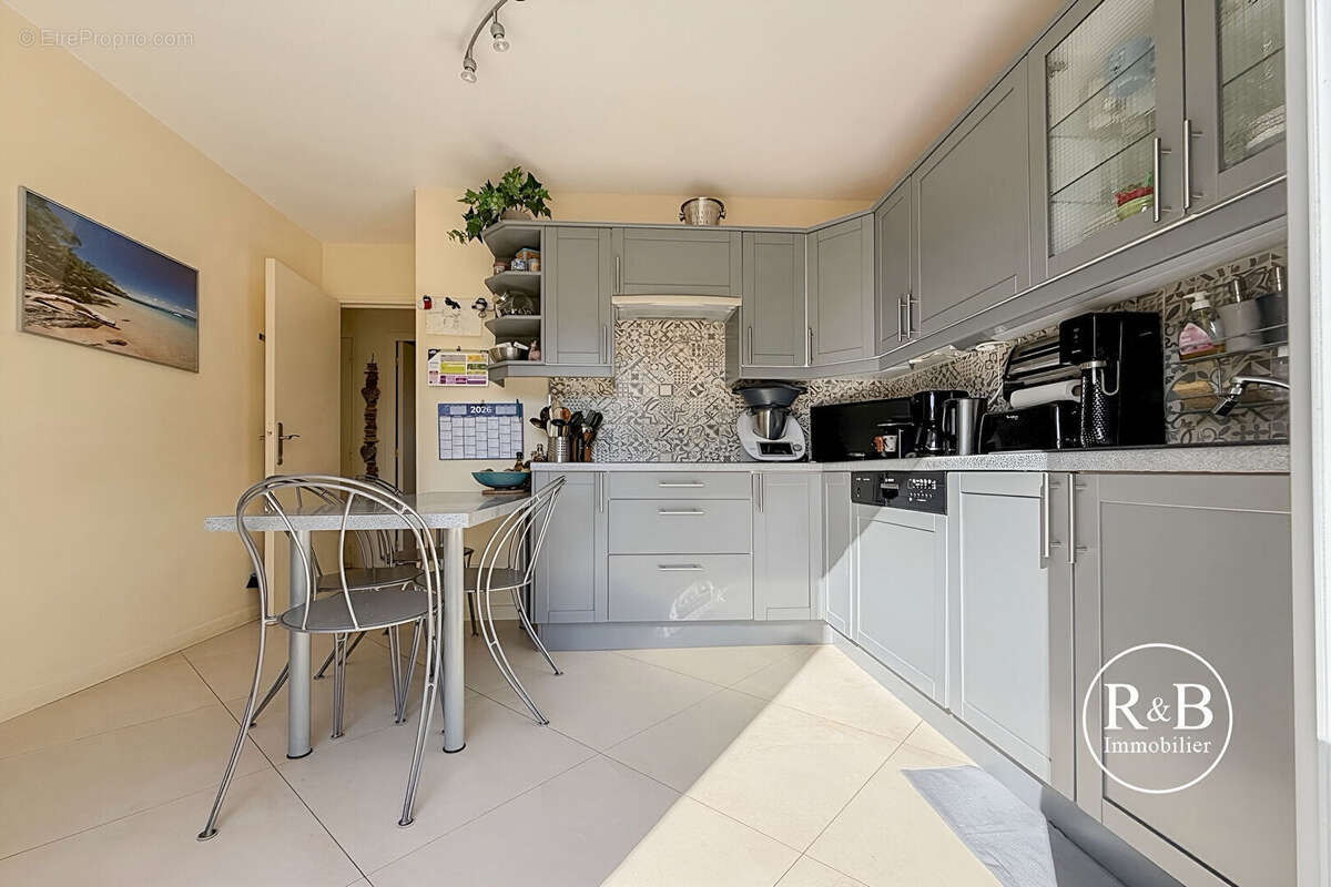 Maison à LES CLAYES-SOUS-BOIS