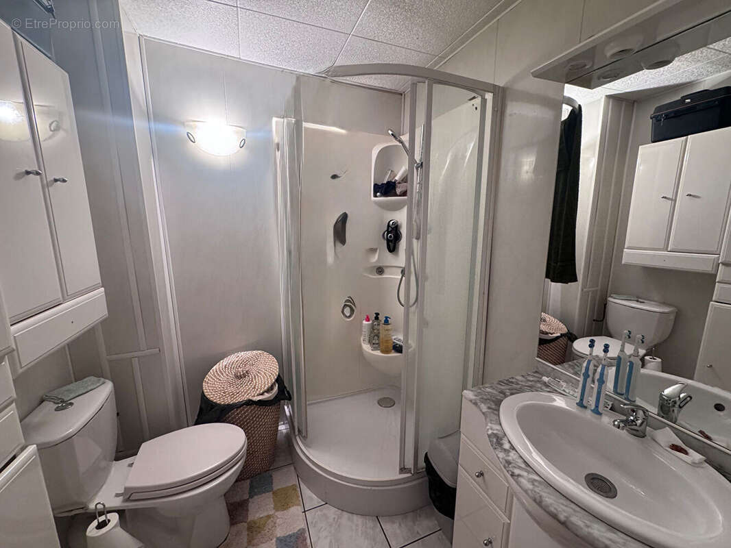 Maison à LES MARTRES-DE-VEYRE