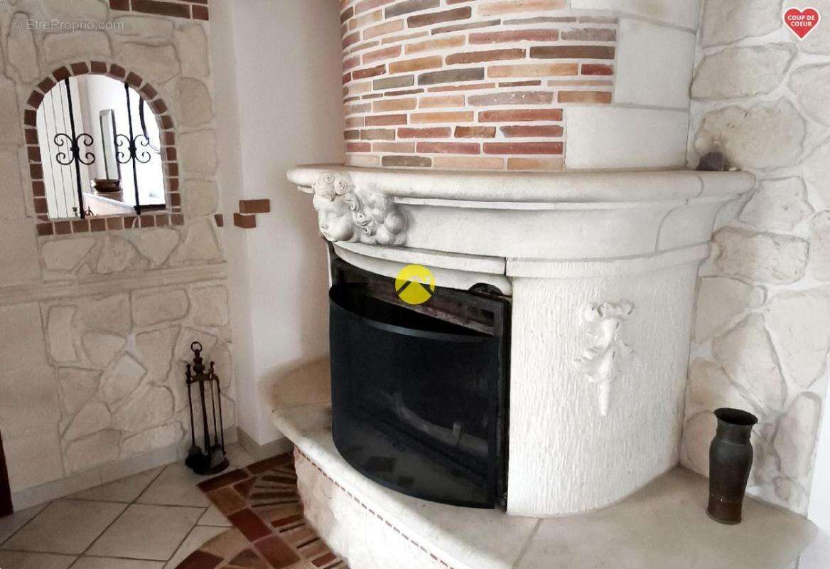 Maison à EGUZON-CHANTOME