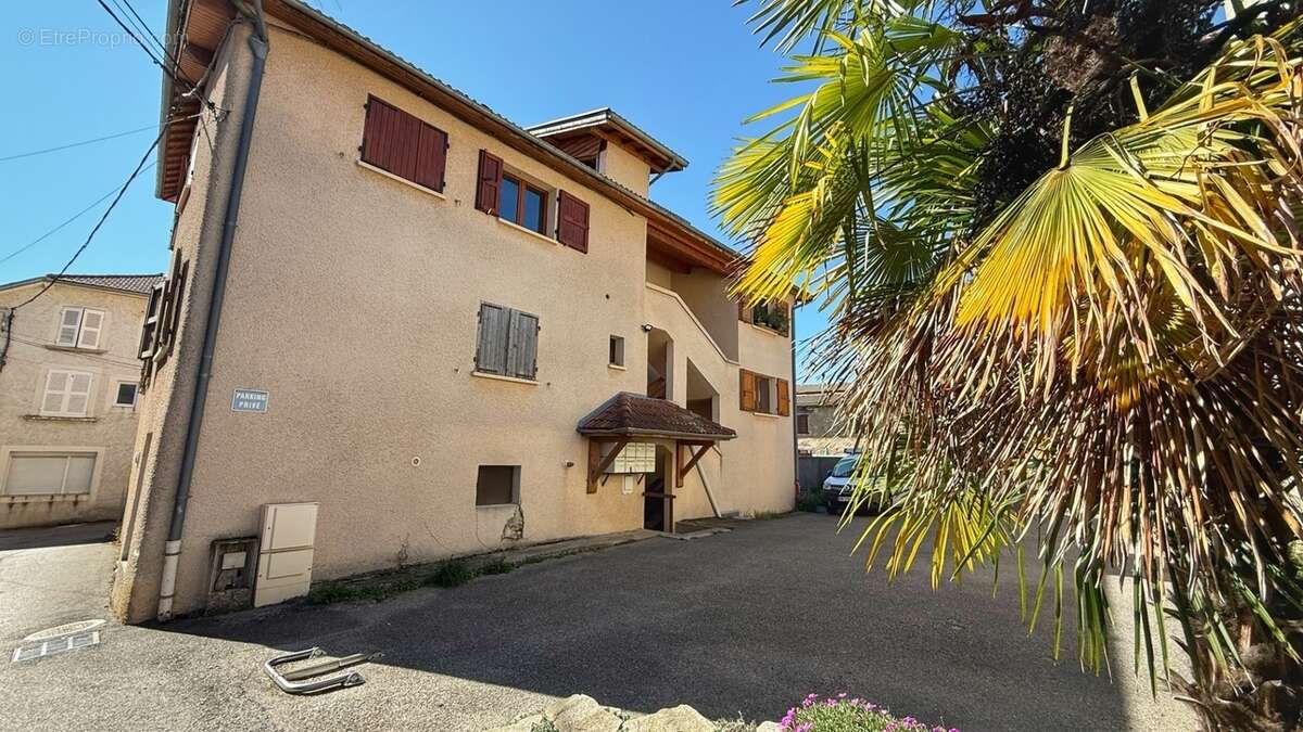 Appartement à LA MURETTE