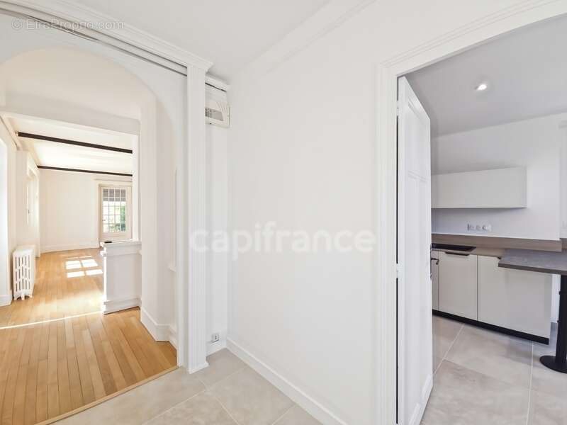 Maison de ville à vendre avec jardin et parking - photo 10