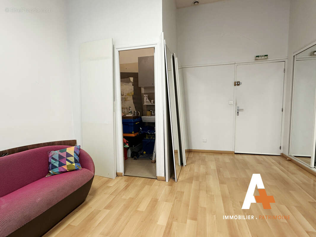 Commerce à MARSEILLE-6E