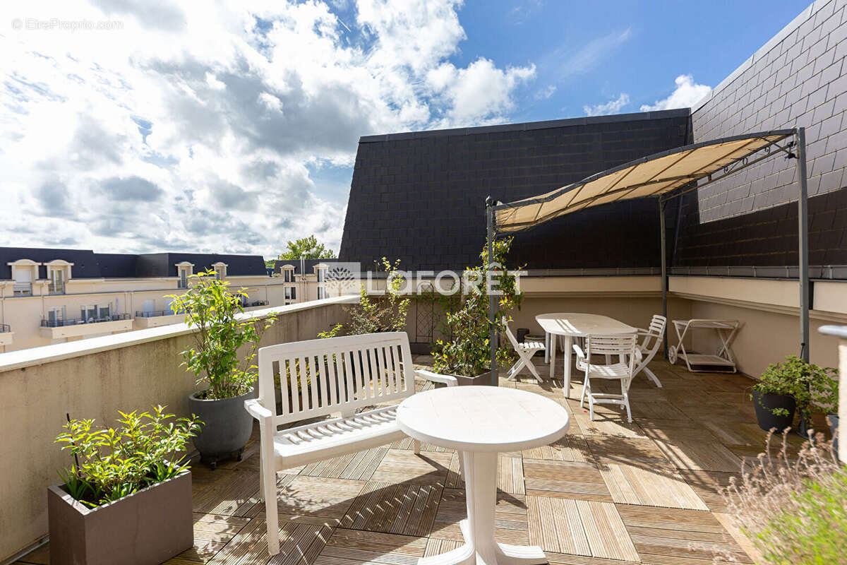 Appartement à EMERAINVILLE