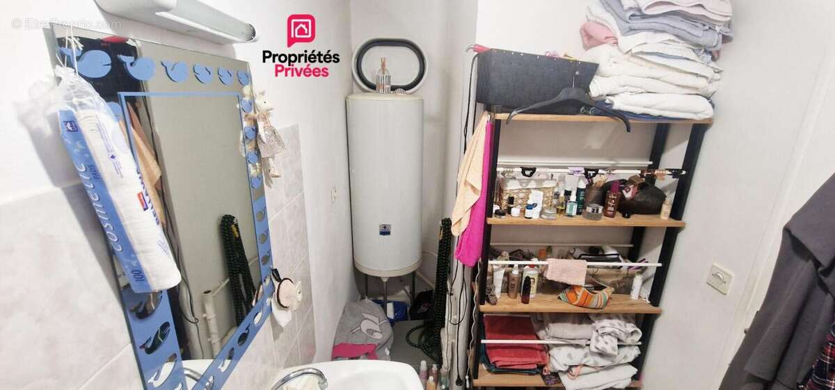 Immeuble de rapport - 90 m² - 4 pièces - local commercial et appartement T2 - photo 14
