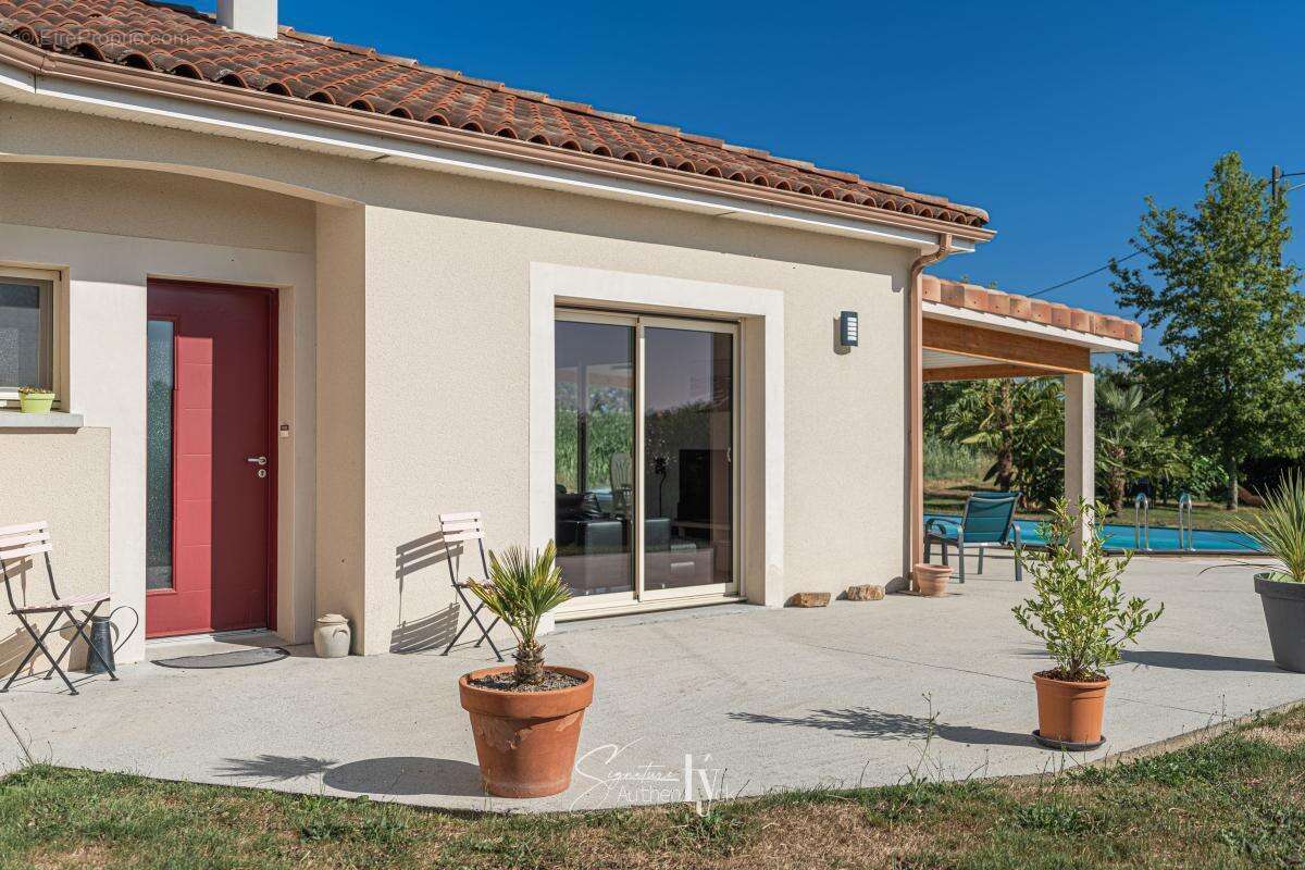 Maison 110 m² à Saint-Paul  - photo 12