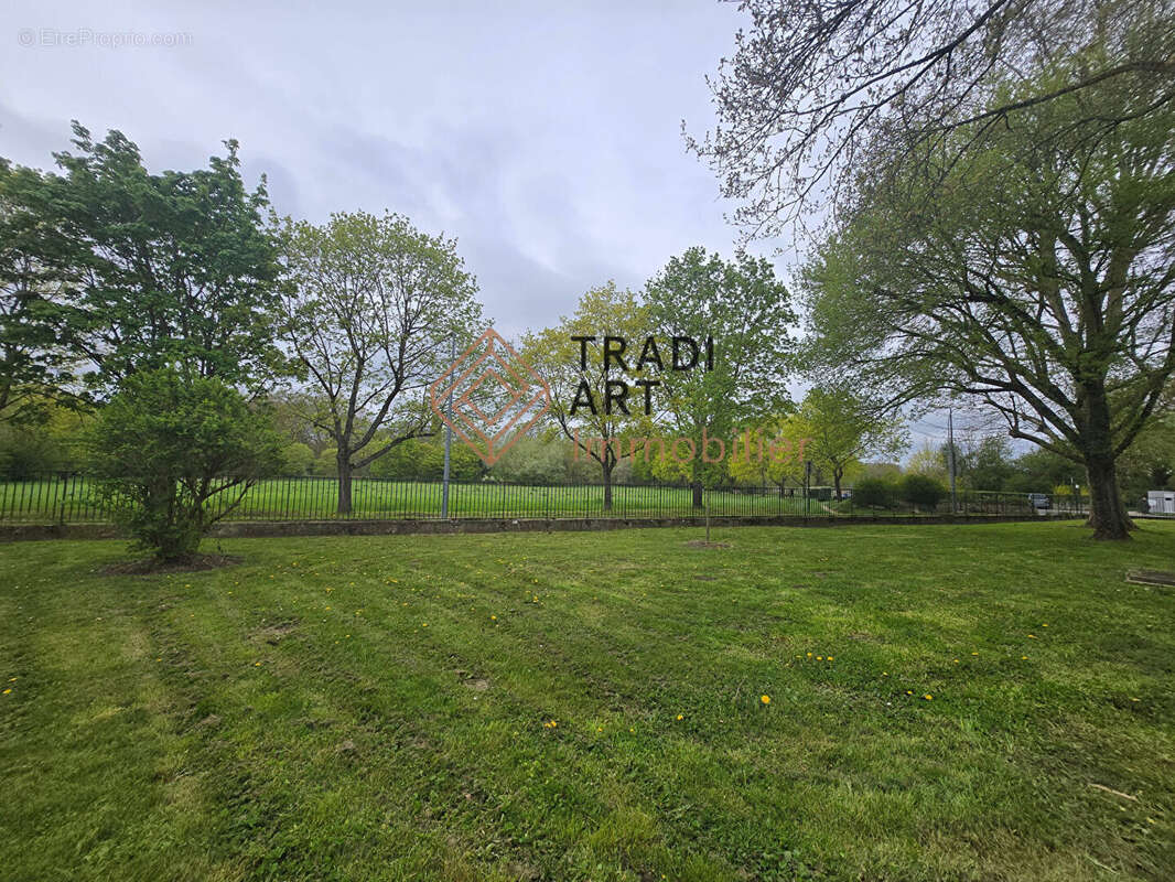 Appartement à SAINT-MICHEL-SUR-ORGE