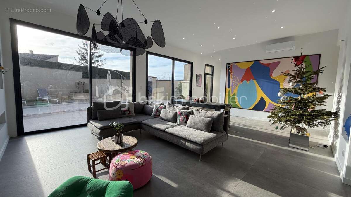 Maison à SAINT-DONAT-SUR-L'HERBASSE