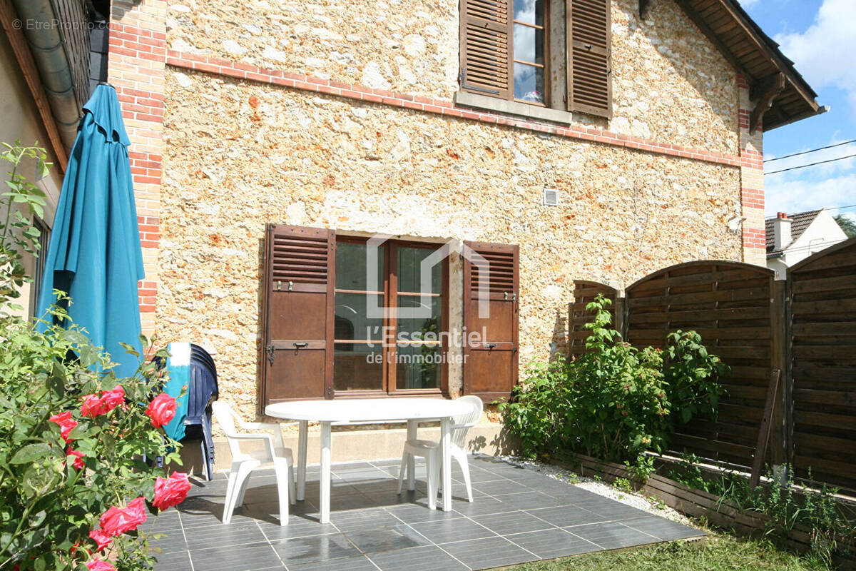 Appartement à EVECQUEMONT